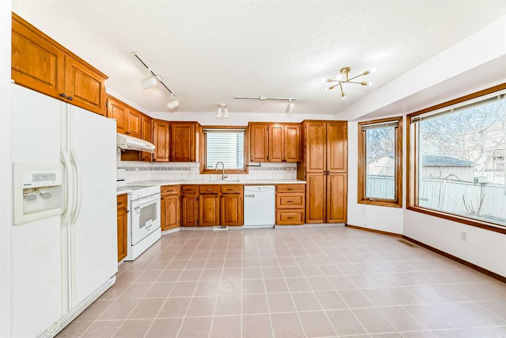 Picture for 36 Harvest Oak Green NE