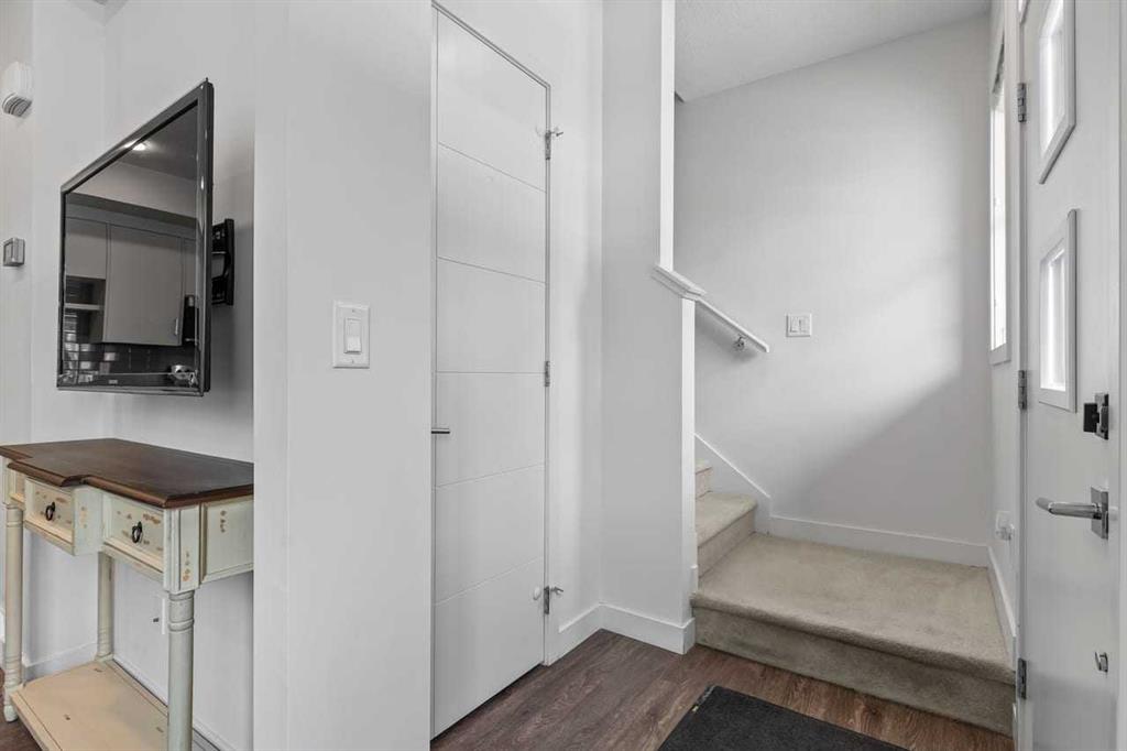 Picture for 5303, 100 Walgrove Court SE