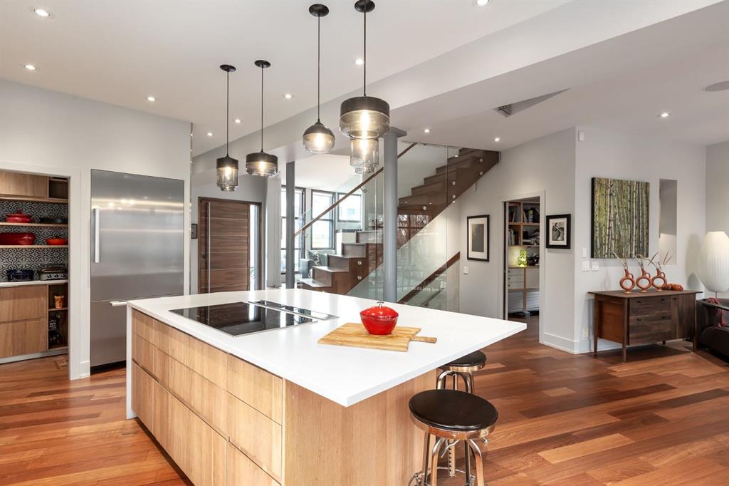 Picture for 955 Rideau Road SW