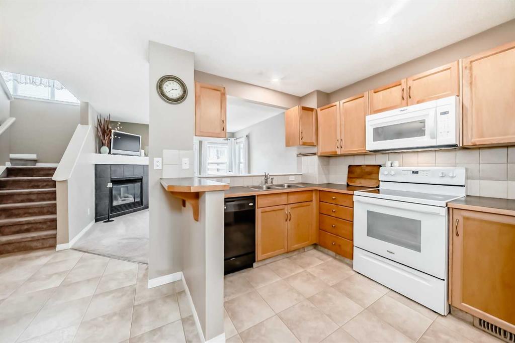 Picture for 137 Luxstone Way SW