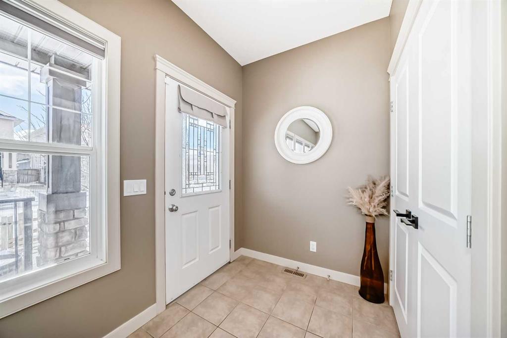 Picture for 90 Evanspark Road NW