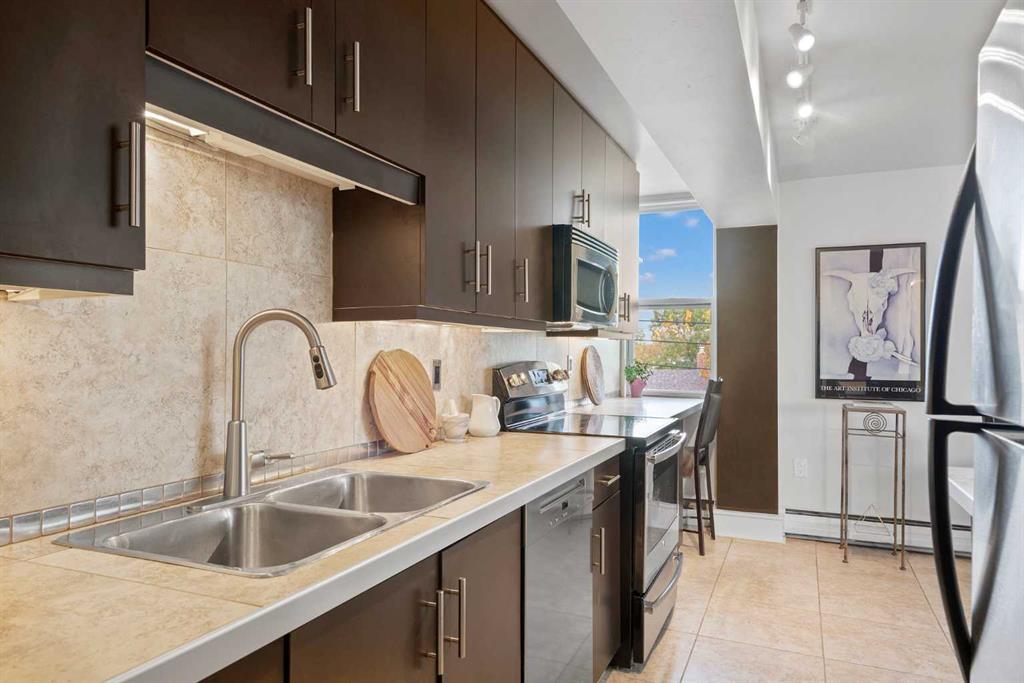 Picture for 302, 2602 14A Street SW