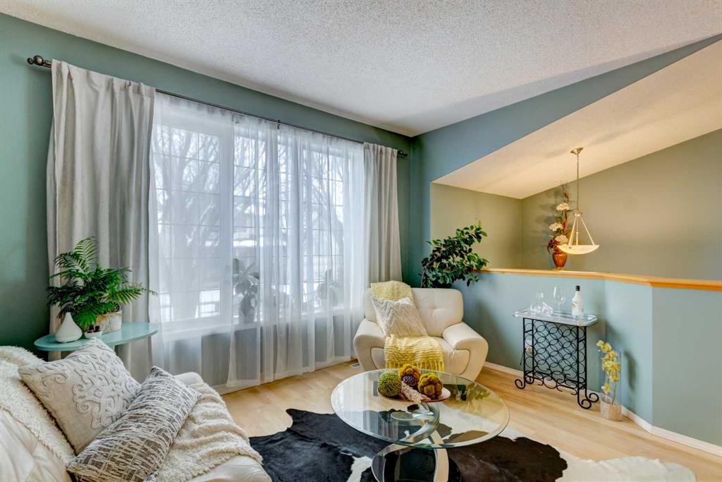 Picture for 27 Elgin Drive SE