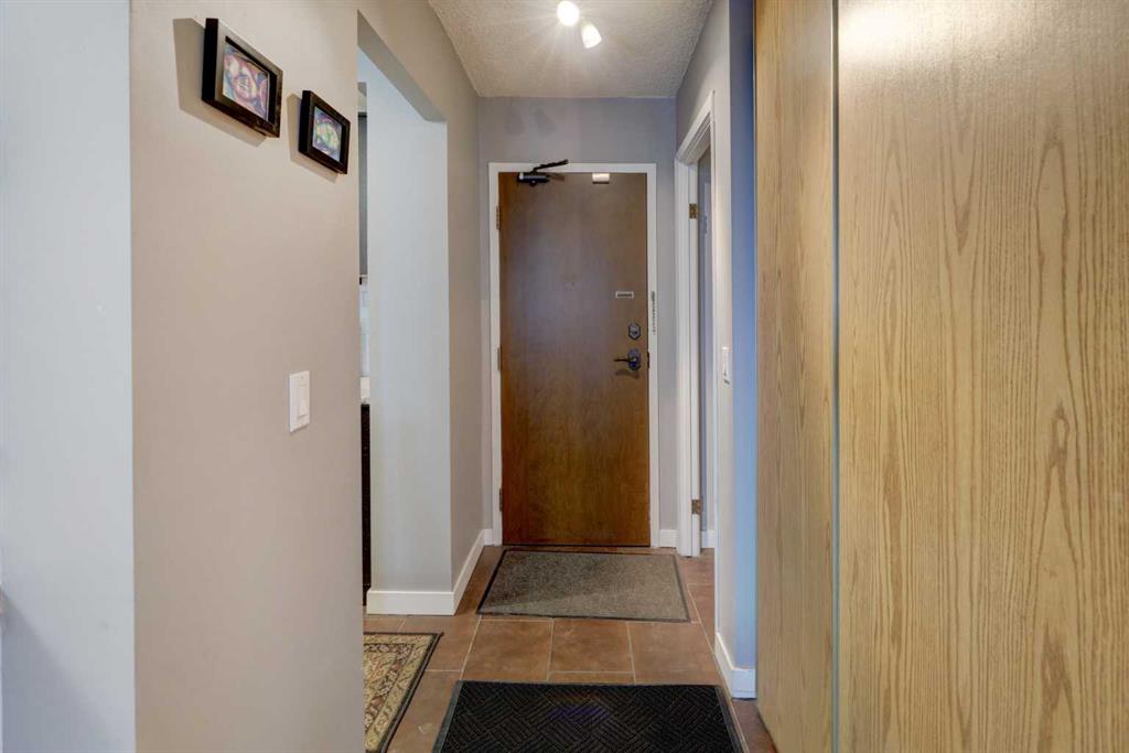 Picture for 711, 738 3 Avenue SW