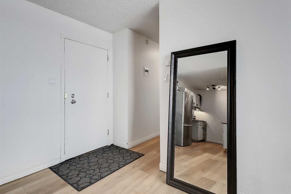 Picture for 608, 314 14 Street NW