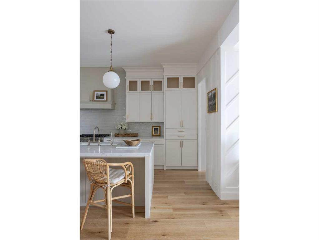 Picture for 2028 41 Avenue SW