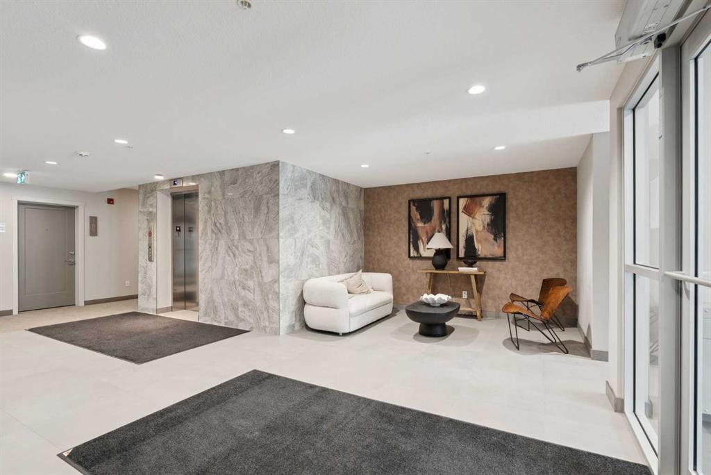 Picture for 103, 655 Shawnee Square SW