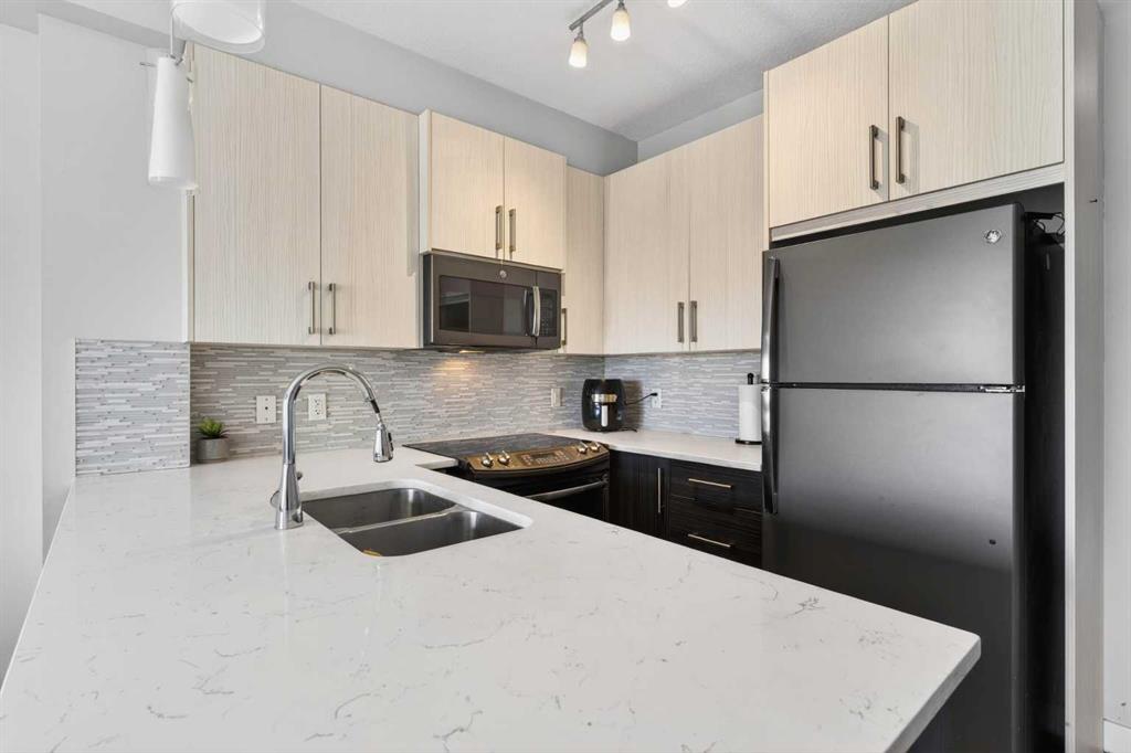 Picture for 318, 8 Sage Hill Terrace NW