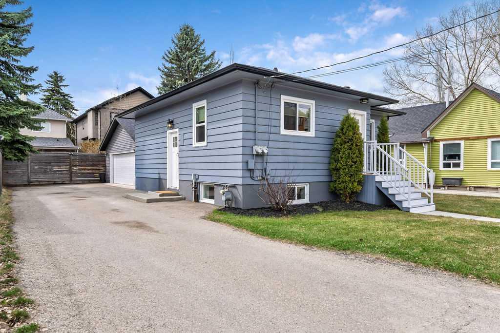 Picture for 711 14A Street SE