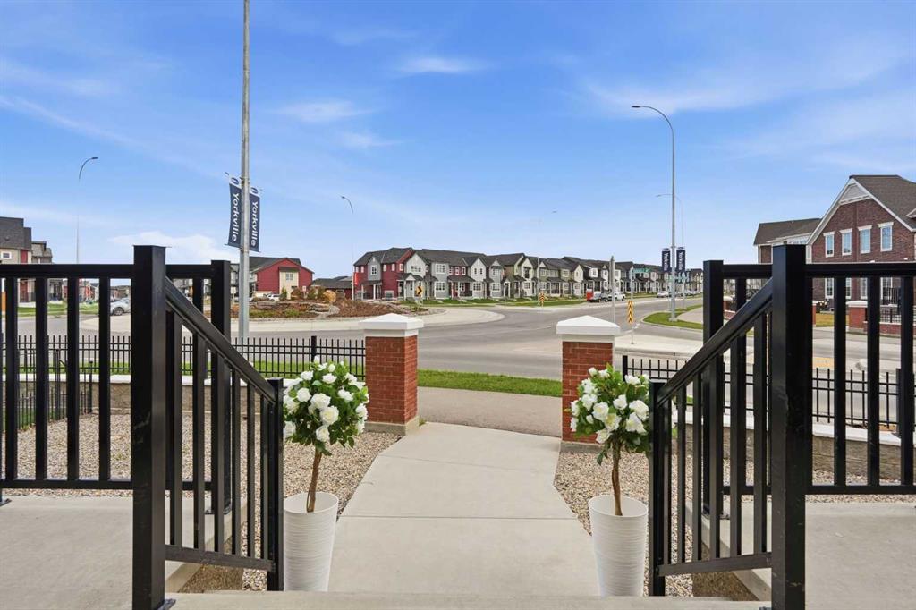 Picture for 12 Yorkville Avenue SW