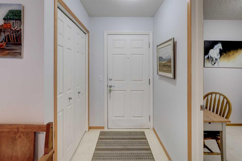 Picture for 1316, 950 Arbour Lake Road NW