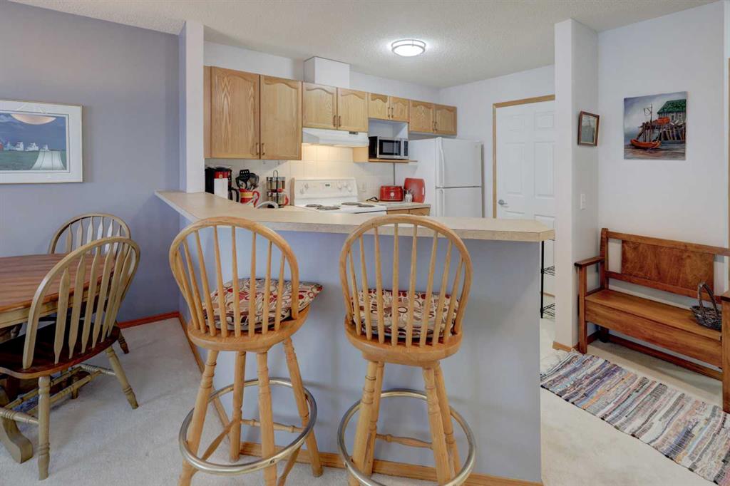 Picture for 1316, 950 Arbour Lake Road NW