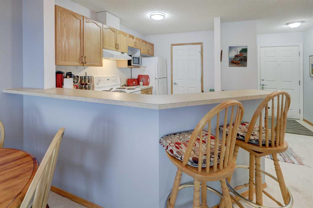 Picture for 1316, 950 Arbour Lake Road NW