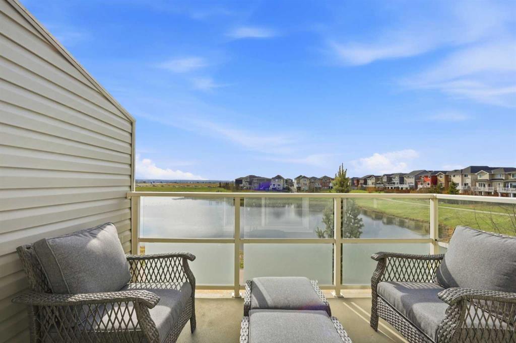 Picture for 556 Redstone View NE