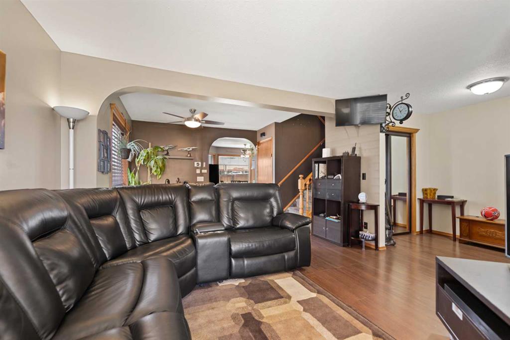 Picture for 48 Sunridge Crescent NW