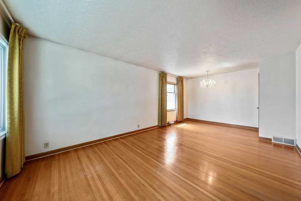 Picture for 1447 Renfrew Drive NE