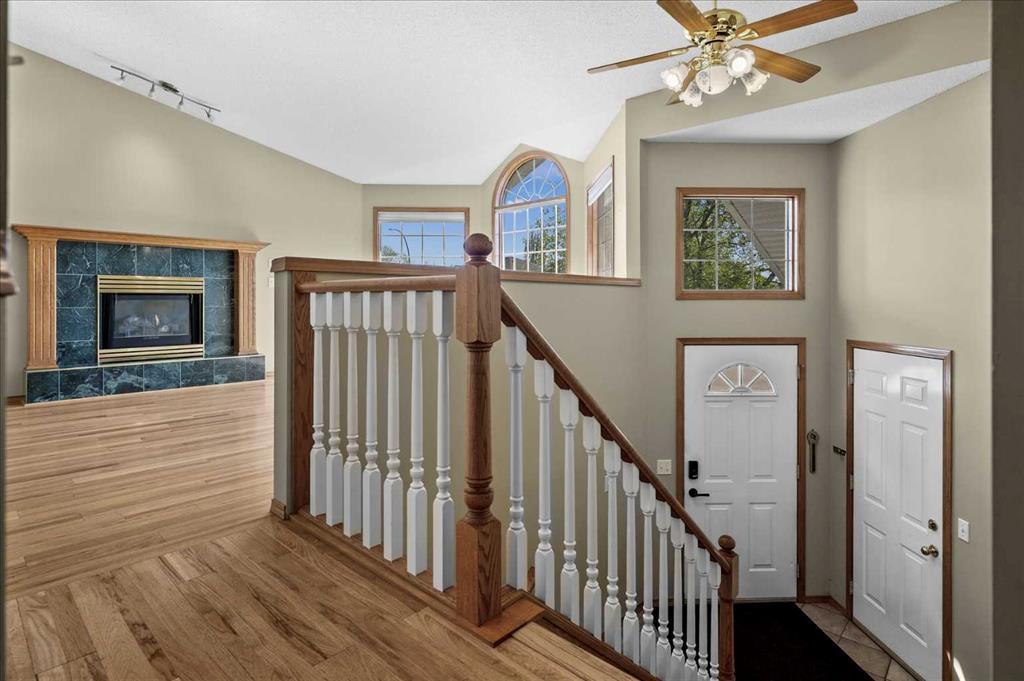 Picture for 100 Macewan Park Manor NW