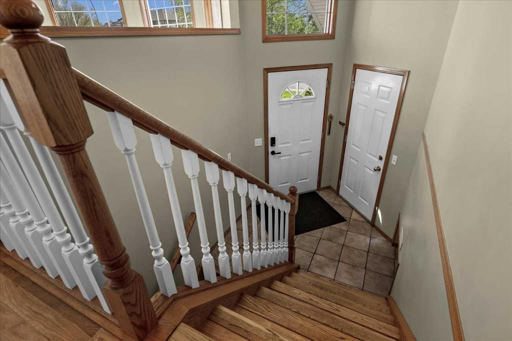 Picture for 100 Macewan Park Manor NW
