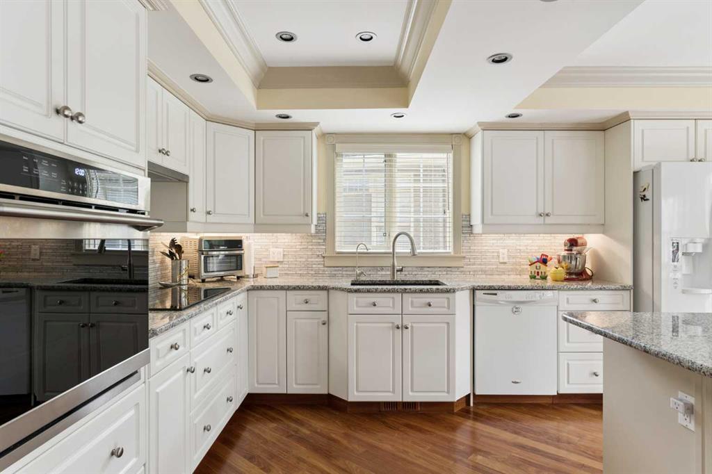 Picture for 206 Paliswood Park SW