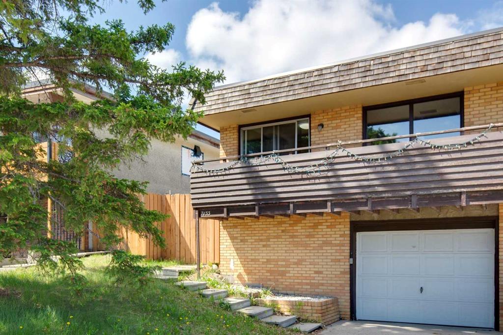 Picture for 7833 Hunterquay Road NW