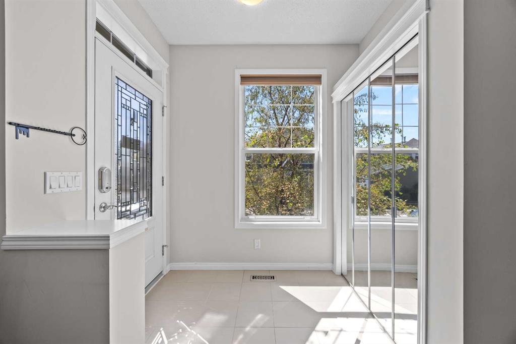 Picture for 70 Auburn Crest Green SE