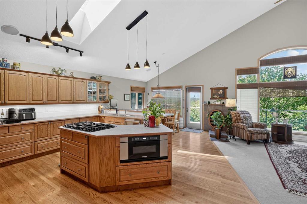 Picture for 166 Scenic Ridge Crescent NW