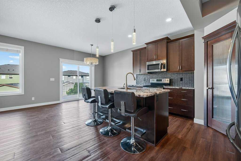 Picture for 47 Evanscrest Way NW