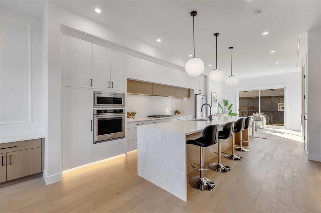 Picture for 2715 Cochrane Road NW https://www.cirrealty.ca/reb/creb/15/A2261515_10.jpg