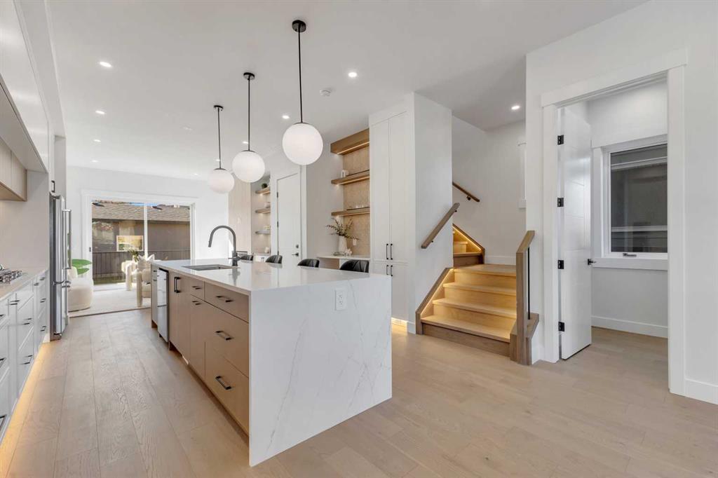 Picture for 2715 Cochrane Road NW https://www.cirrealty.ca/reb/creb/15/A2261515_13.jpg