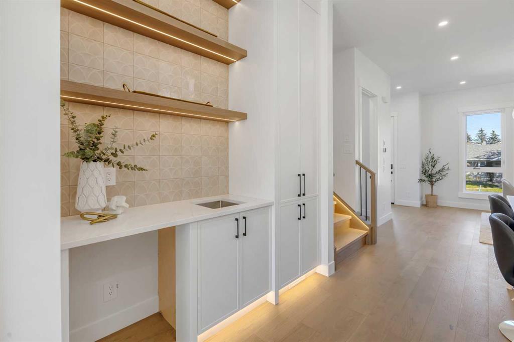 Picture for 2715 Cochrane Road NW https://www.cirrealty.ca/reb/creb/15/A2261515_14.jpg