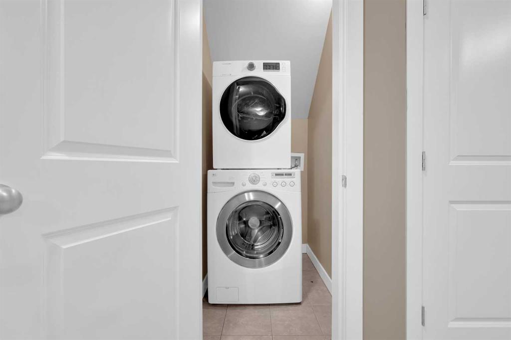 Picture for 87 Baysprings Way SW https://www.cirrealty.ca/reb/creb/15/A2264015_30.jpg