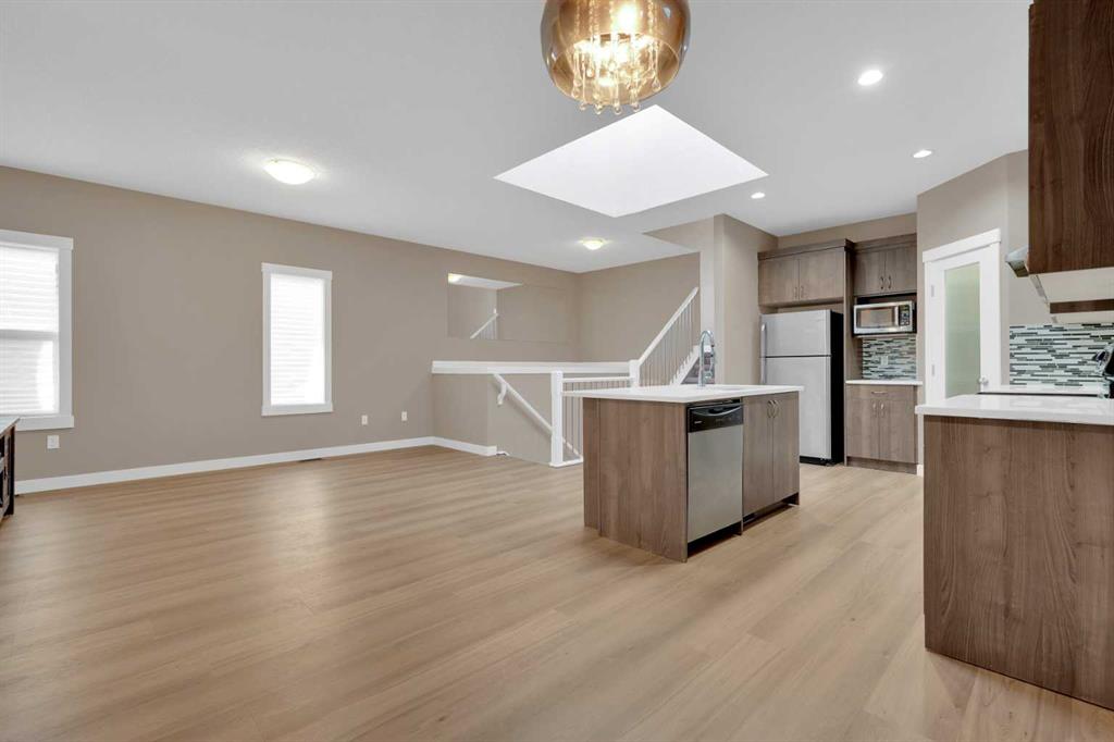 Picture for 87 Baysprings Way SW https://www.cirrealty.ca/reb/creb/15/A2264015_9.jpg