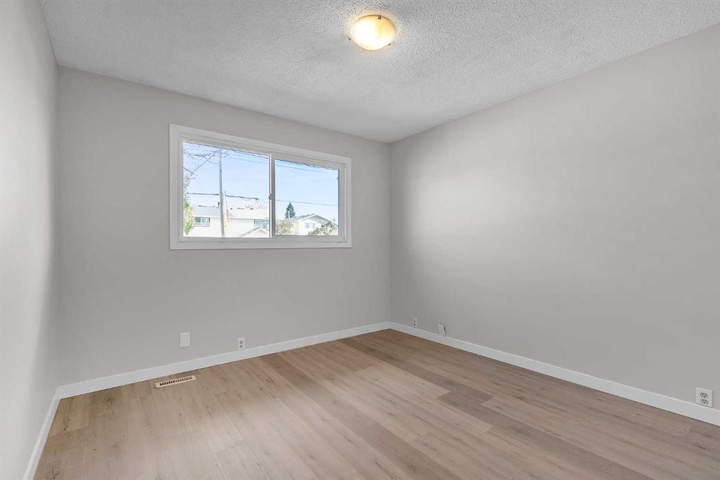 Picture for 7840 21A Street SE https://www.cirrealty.ca/reb/creb/15/A2266015_13.jpg