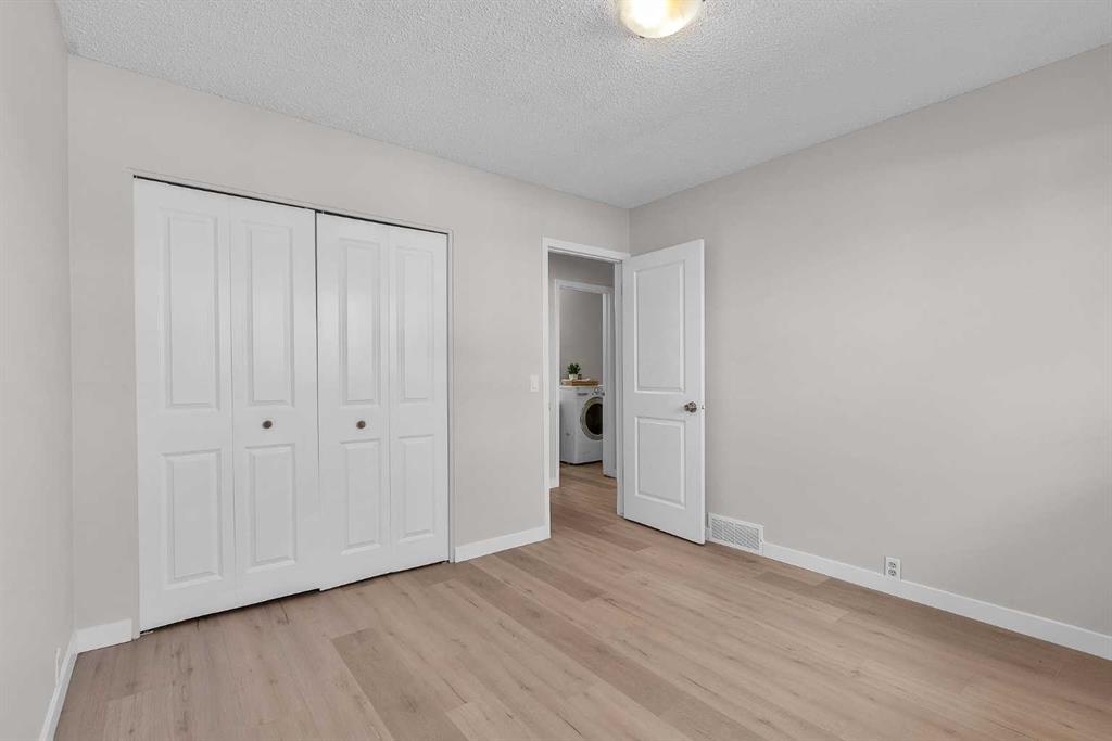 Picture for 7840 21A Street SE https://www.cirrealty.ca/reb/creb/15/A2266015_14.jpg