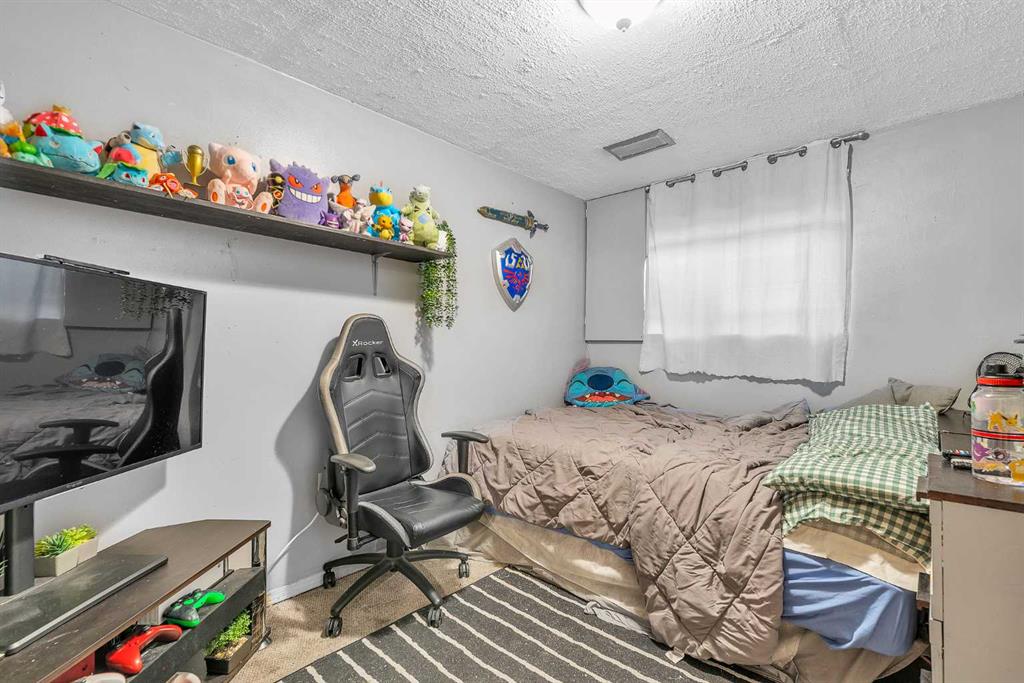 Picture for 7840 21A Street SE https://www.cirrealty.ca/reb/creb/15/A2266015_19.jpg