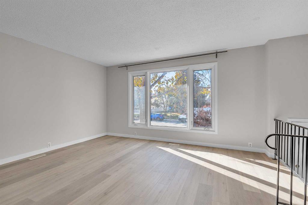 Picture for 7840 21A Street SE https://www.cirrealty.ca/reb/creb/15/A2266015_3.jpg