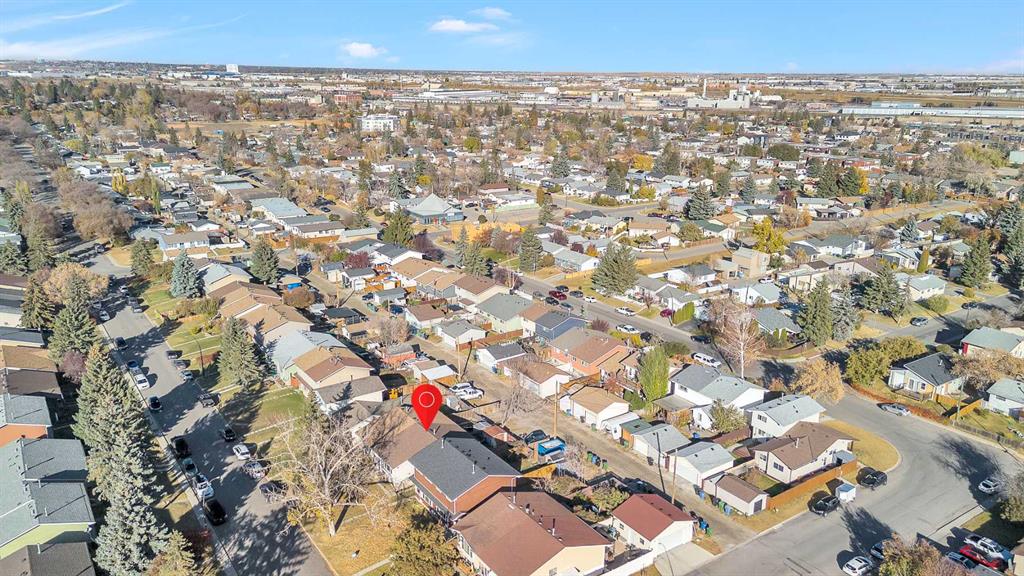 Picture for 7840 21A Street SE https://www.cirrealty.ca/reb/creb/15/A2266015_31.jpg