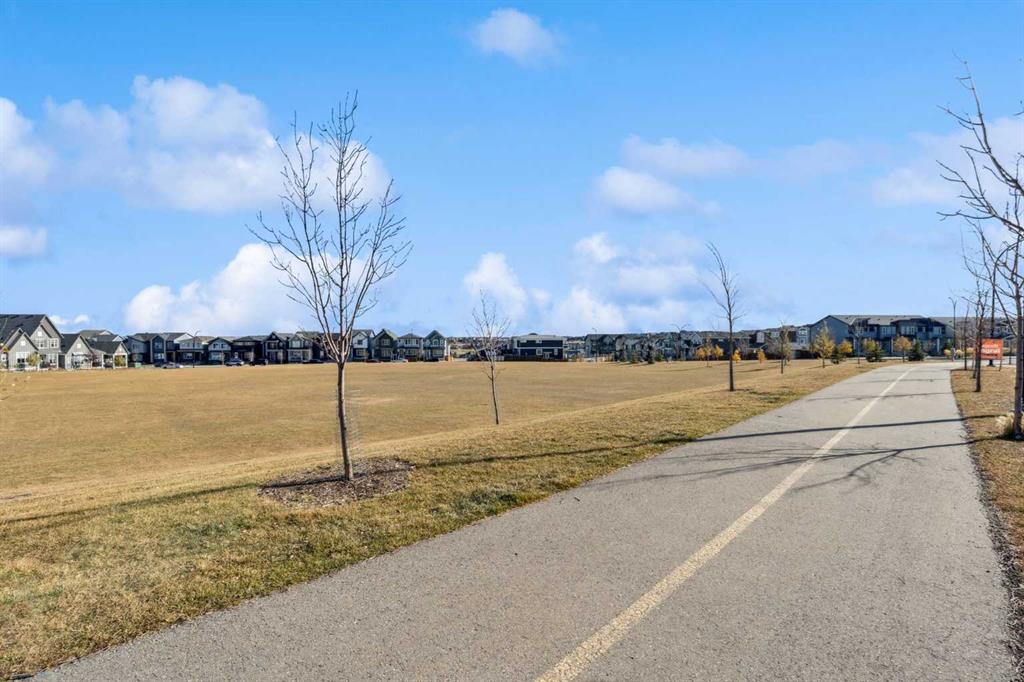 Picture for 259 Lucas Boulevard NW https://www.cirrealty.ca/reb/creb/15/A2266915_34.jpg