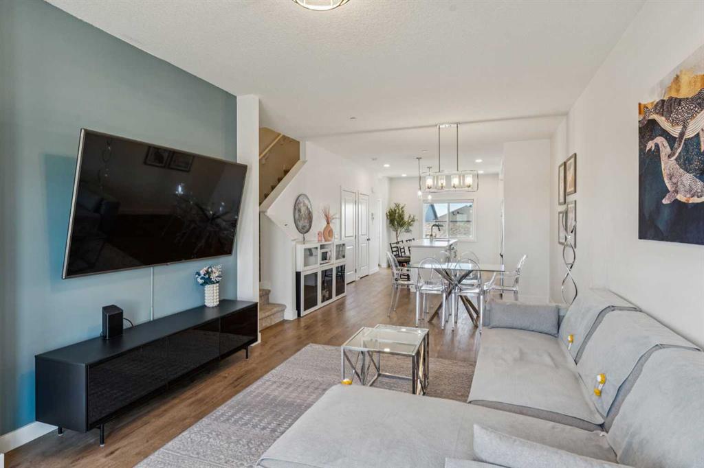 Picture for 259 Lucas Boulevard NW https://www.cirrealty.ca/reb/creb/15/A2266915_8.jpg