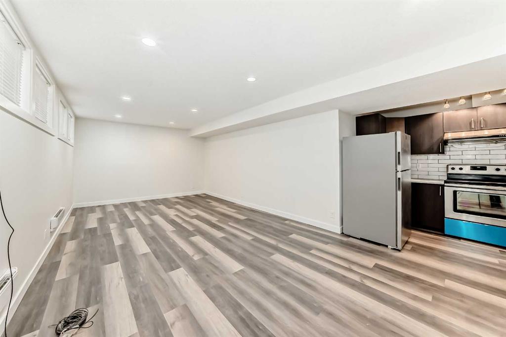 Picture for 623 68 Avenue SW