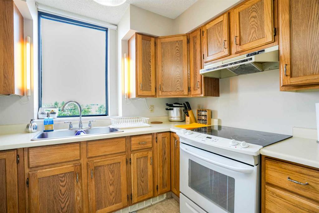 Picture for 408, 80 Point Mckay Crescent NW