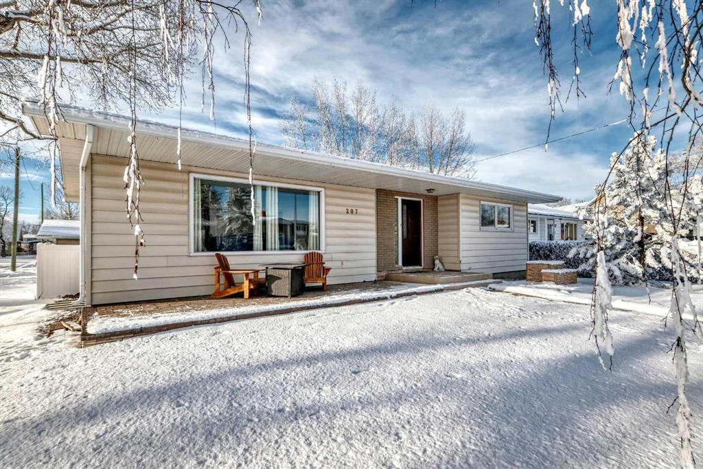 Picture for 207 6A Avenue 