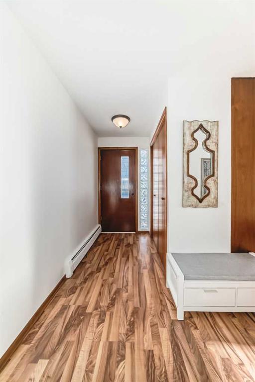 Picture for 207 6A Avenue 