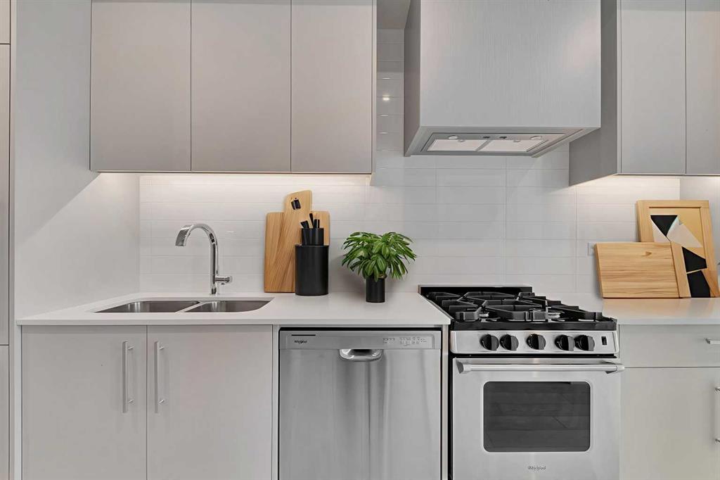 Picture for 516, 8230 Broadcast Avenue SW