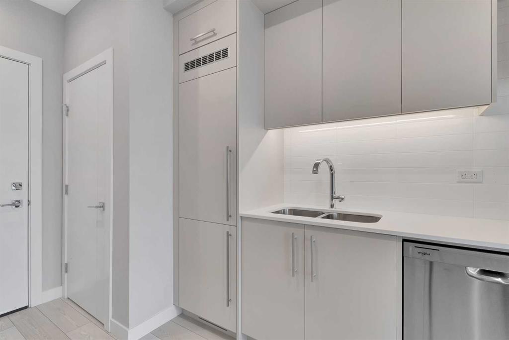 Picture for 516, 8230 Broadcast Avenue SW