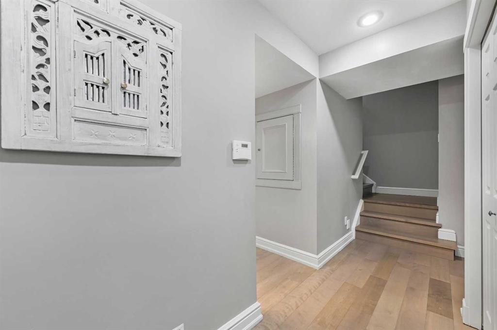 Picture for 3, 1611 21 Avenue SW