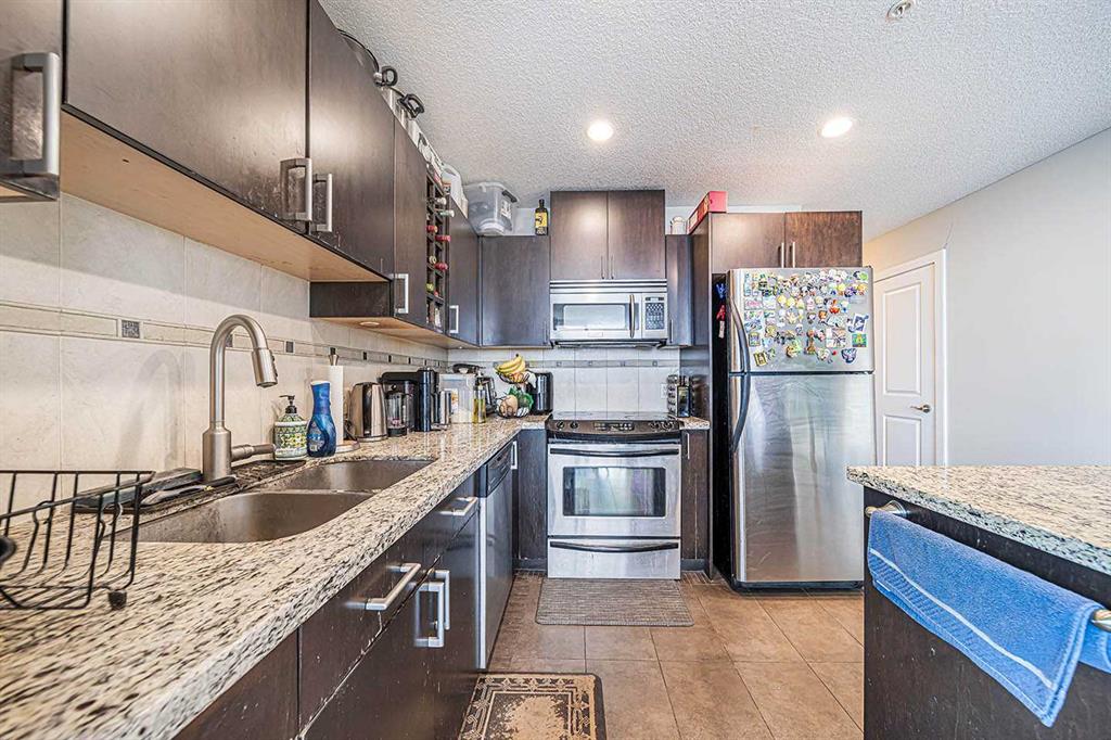 Picture for 2102, 77 Spruce Place SW