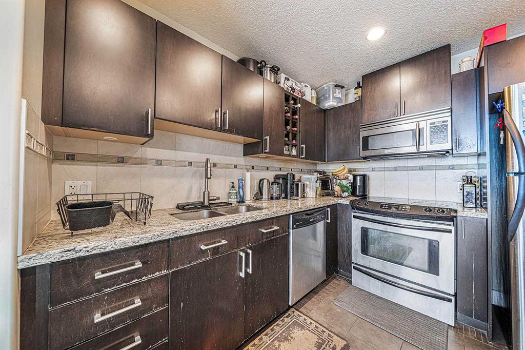 Picture for 2102, 77 Spruce Place SW