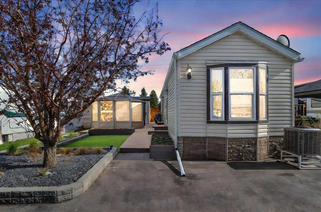 Picture for 151, 370165 79 Street E