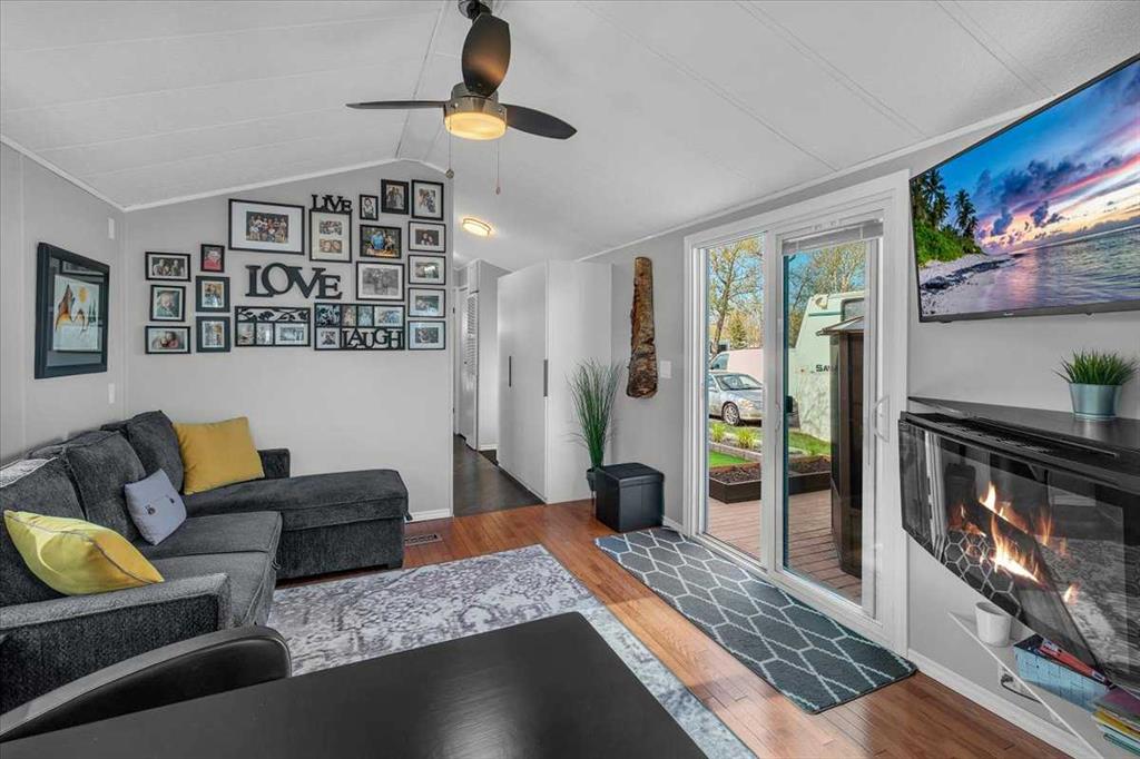 Picture for 151, 370165 79 Street E